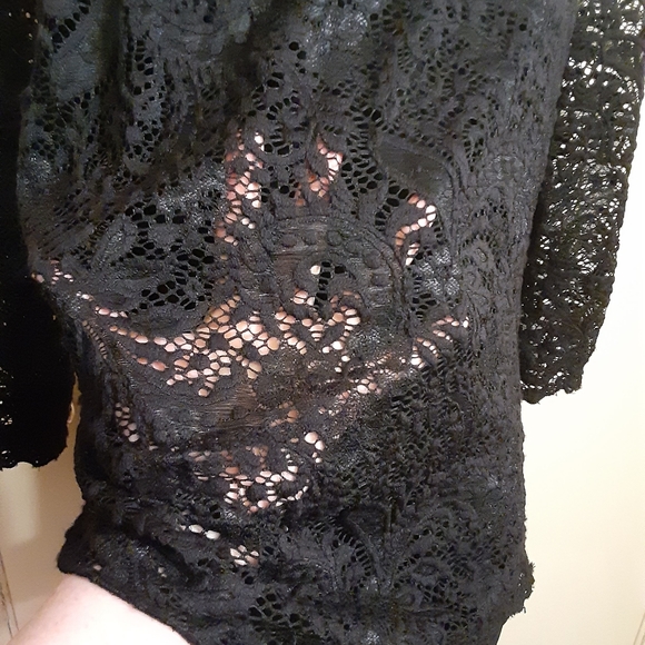 💜5/$25💜 Roz & Ali Lacey double layer size med. - Picture 5 of 6